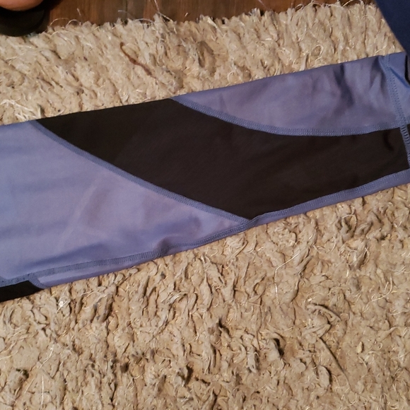 BCBGMAXAZRIA LEGGINGS - Picture 5 of 7